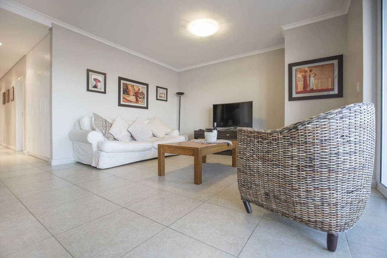 2 Bedroom Apartment With Breathtaking Views! Cape Town Exterior photo