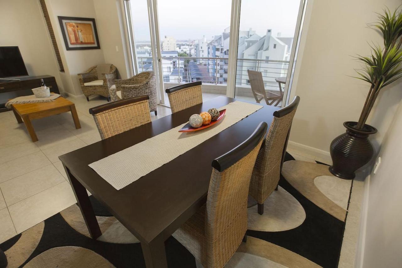 2 Bedroom Apartment With Breathtaking Views! Cape Town Exterior photo