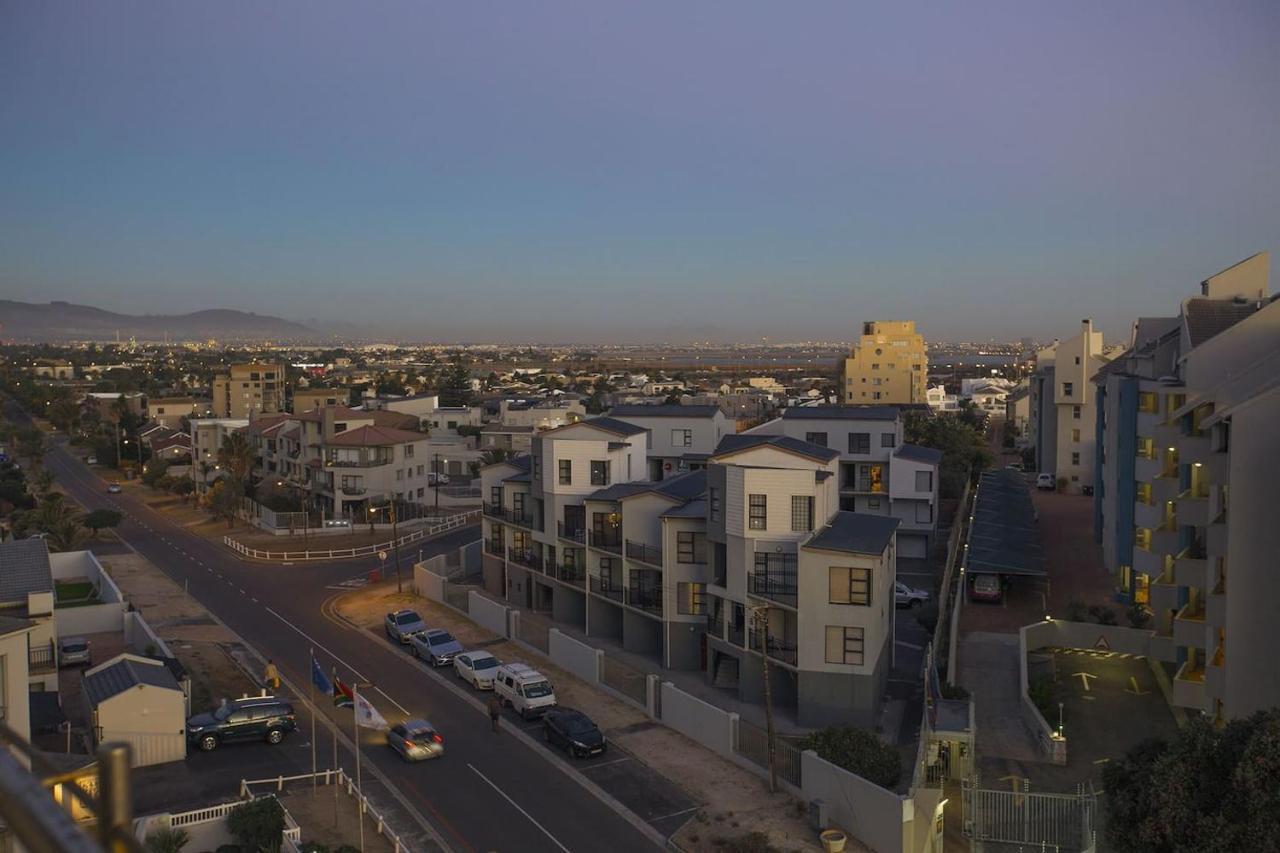 2 Bedroom Apartment With Breathtaking Views! Cape Town Exterior photo