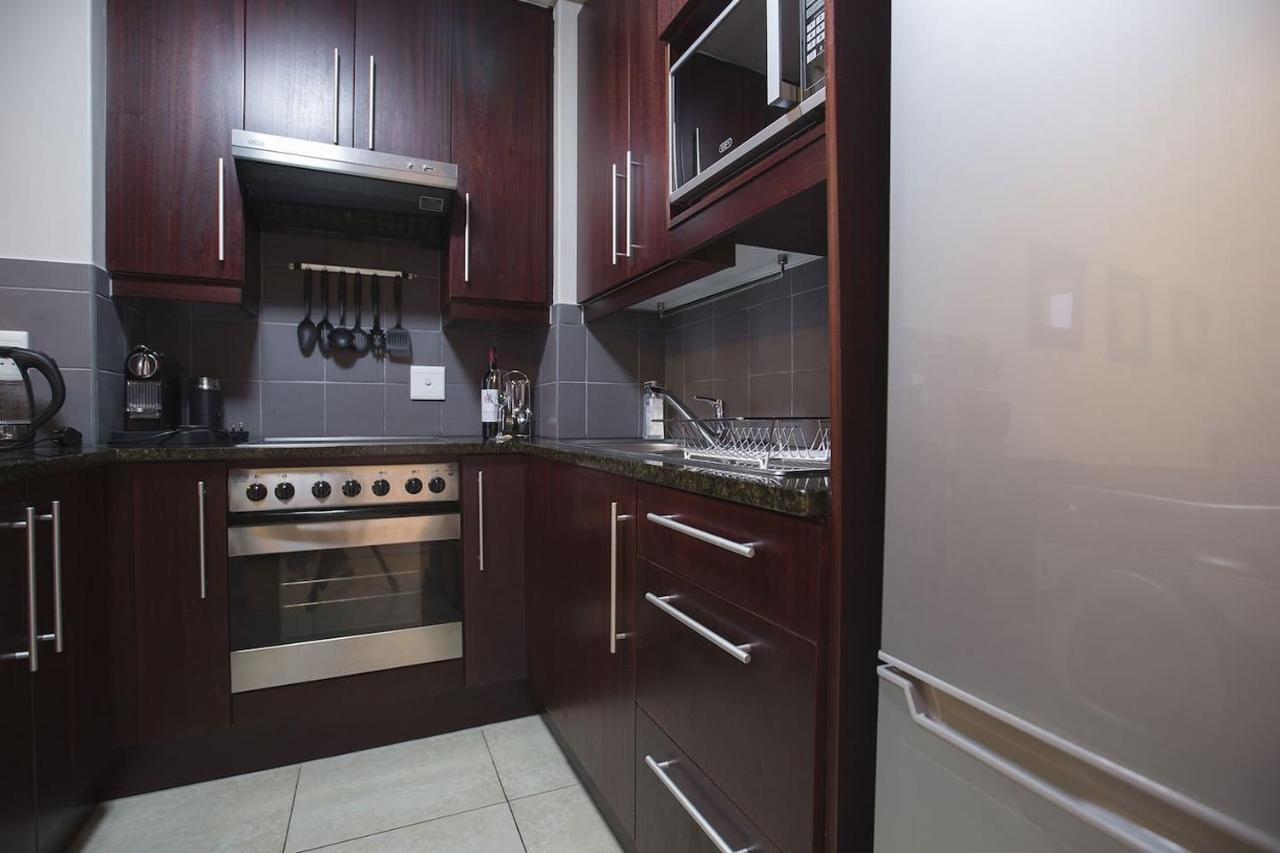 2 Bedroom Apartment With Breathtaking Views! Cape Town Exterior photo
